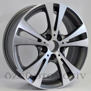 13964801501765987230469359807_b